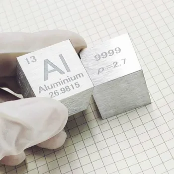 Metalni aluminij u periodičnog tablici - Dužina strane kuba je od jednog inča (25,4 mm), a težina je oko 44,3 g 99,99%
