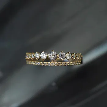 Huitan Bling Bling Prstenje zlatne boje za žene Suvremeni Modni Dizajn Romantične Vjenčano prstenje Pribor sa Sjajnim CZ Novi Nakit